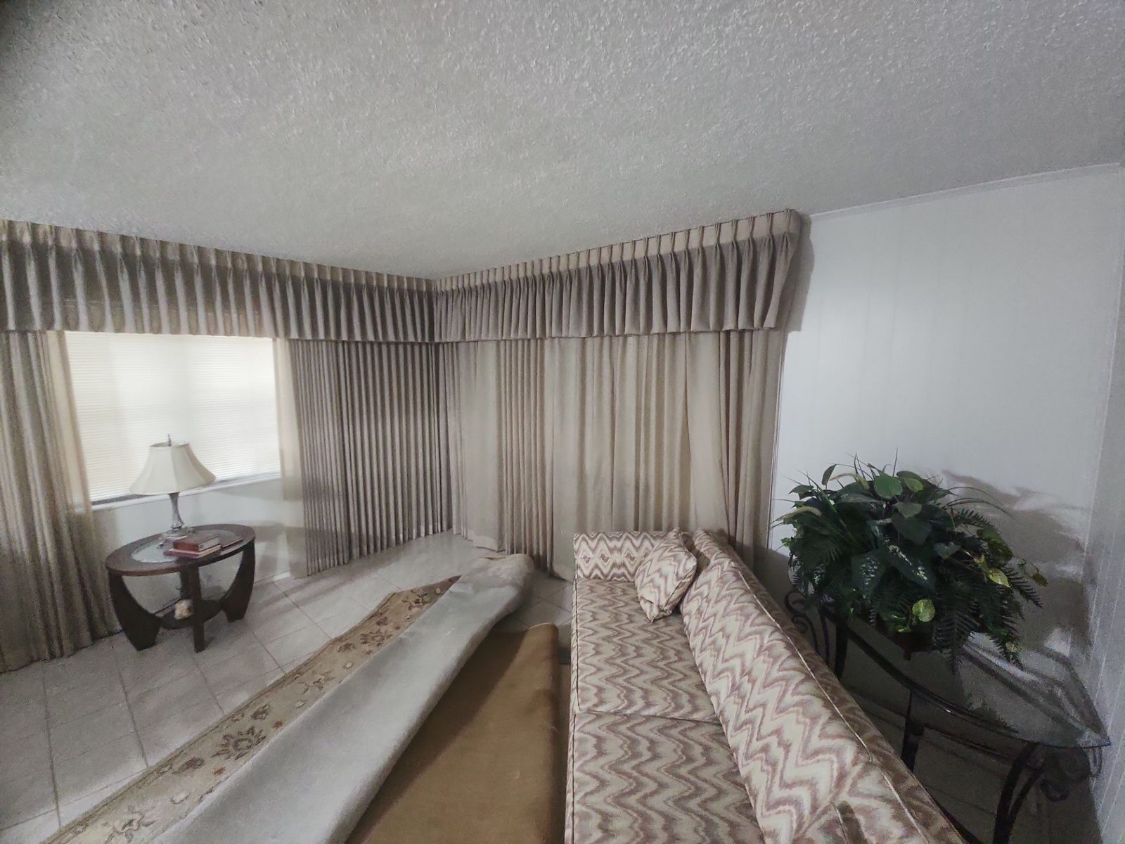 After photo: completed water damage restoration in Hollywood, FL — Restoration Doctor project documentation